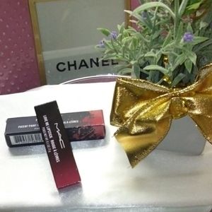 Two Best quality sexy MAC Lipsticks 💄💋NWT
